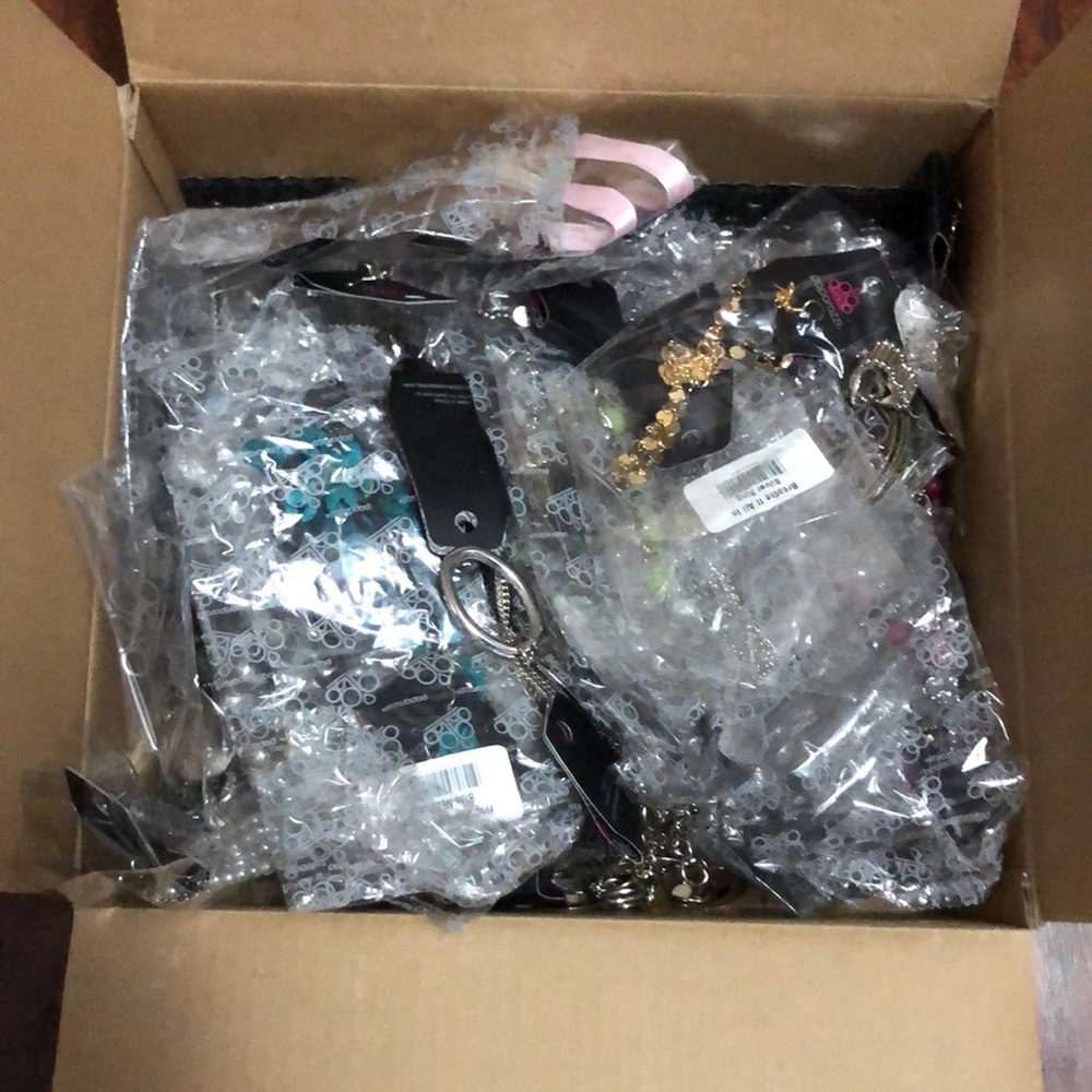 38 Pieces of Assorted Paparazzi Jewelry